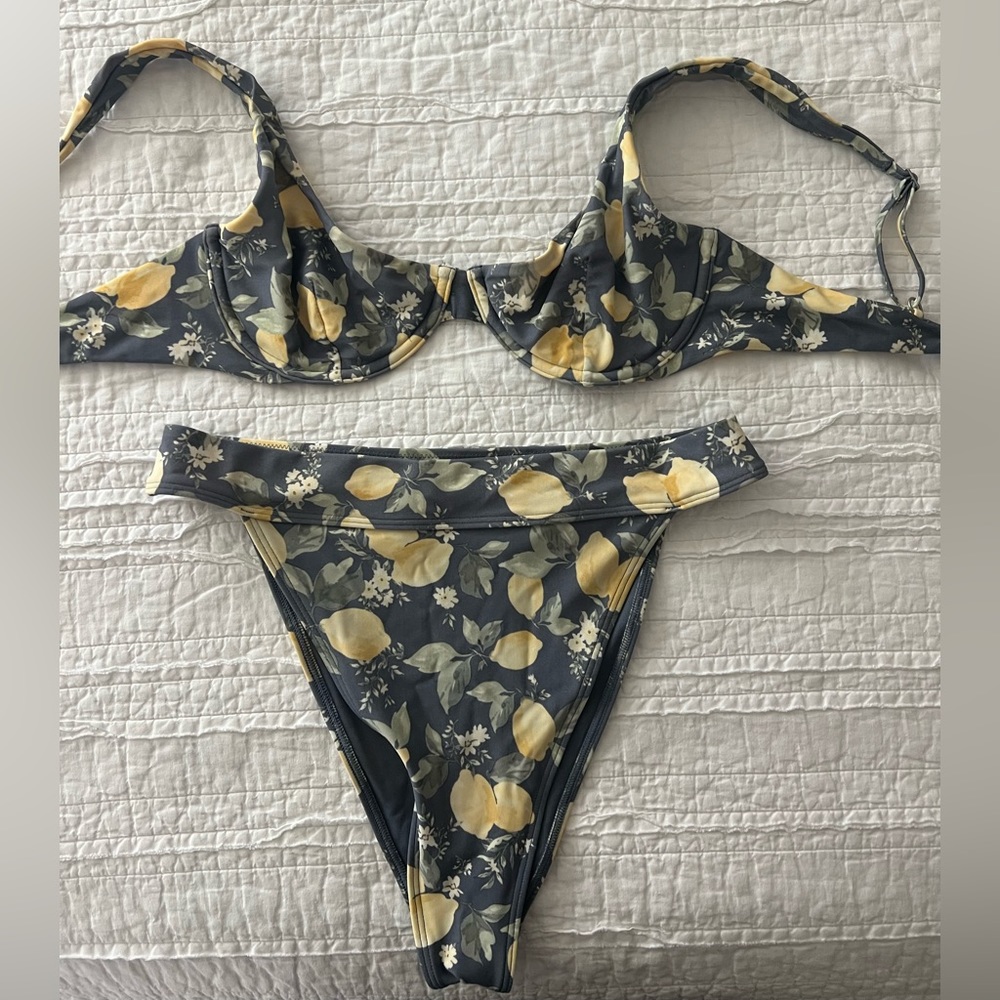 Abercrombie & Fitch lemon bikini
